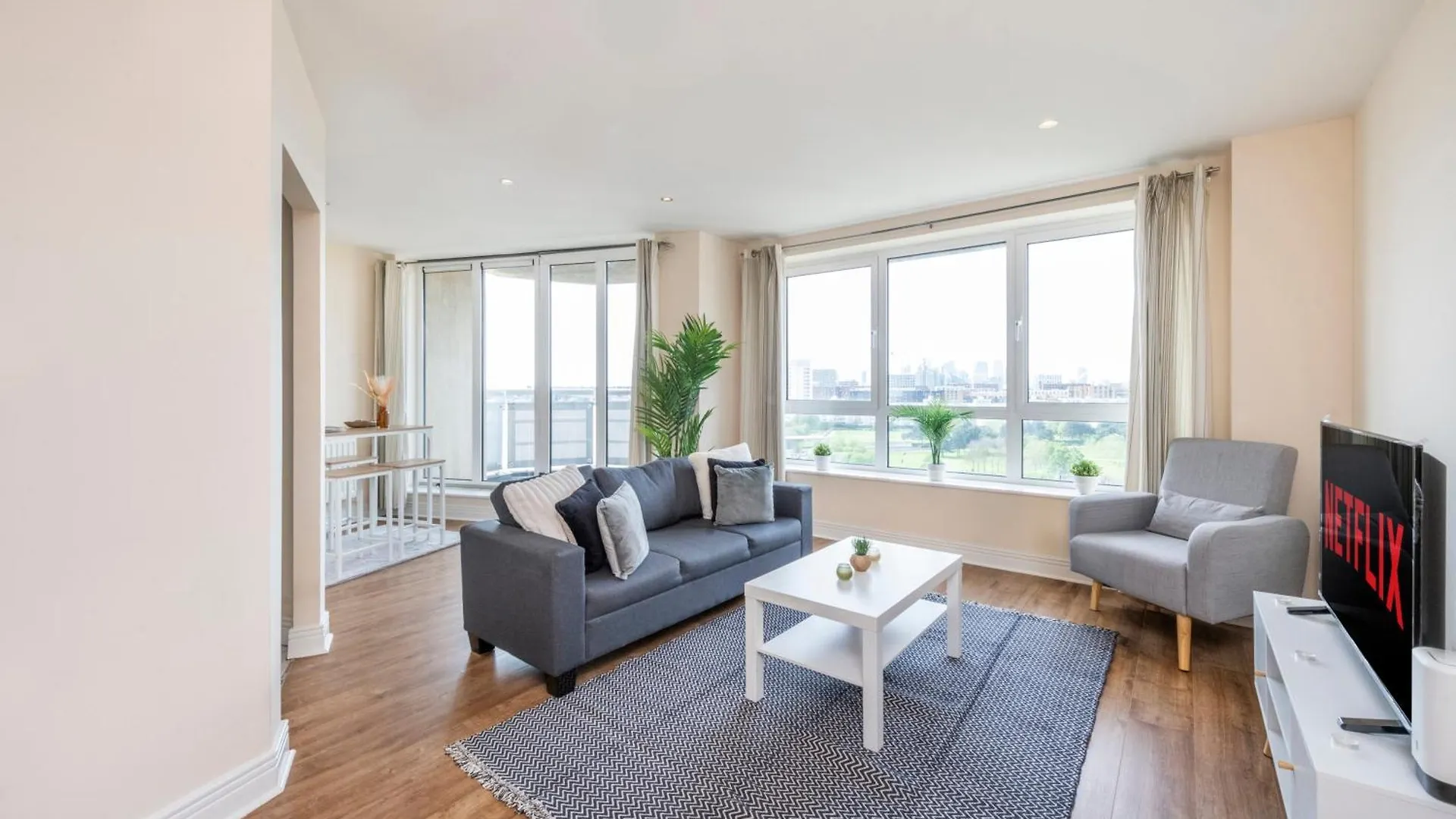 River View 2 Bed 2 Bath Flat - London City Airport, Excel, Pontoon Dock contacts