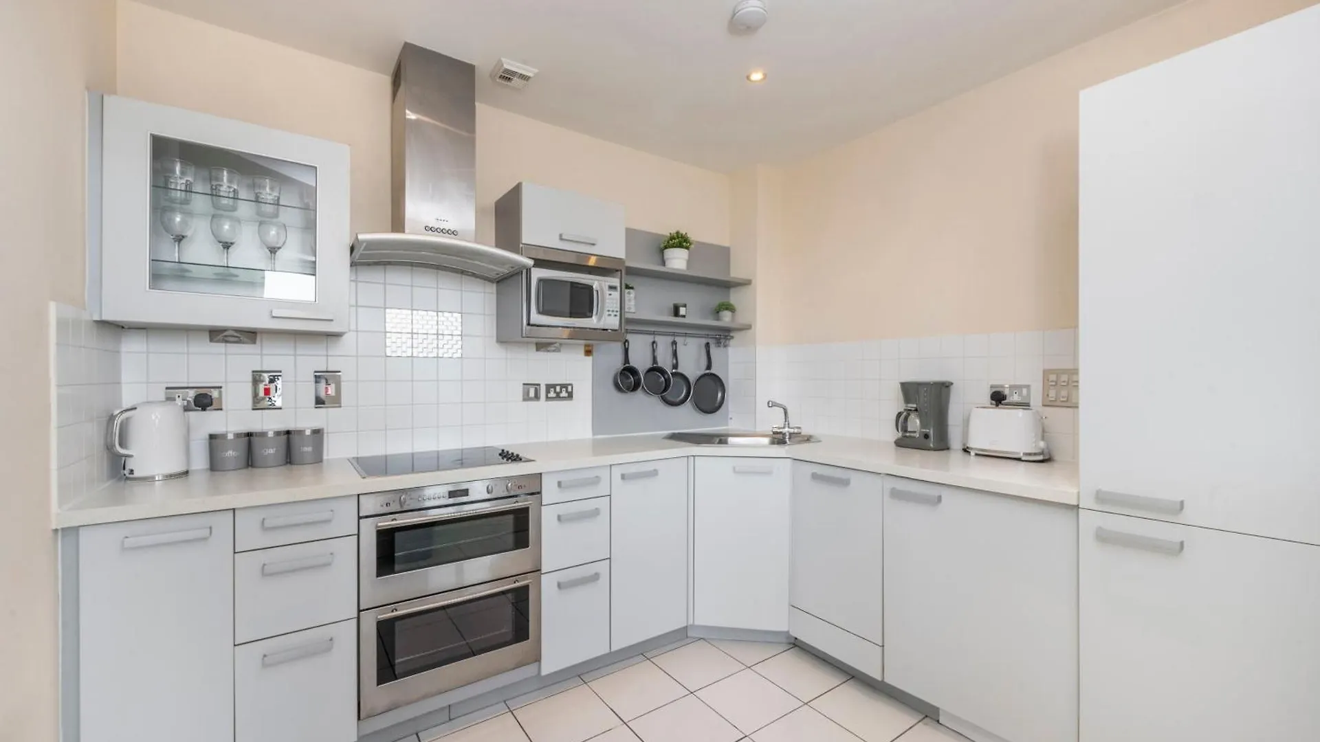 Apartment River View 2 Bed 2 Bath Flat - London City Airport, Excel, Pontoon Dock
